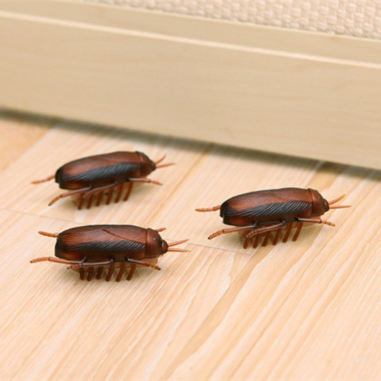 Electronic Trick-Playing Toy Simulation Insect Crawl Cockroaches to prank my owner